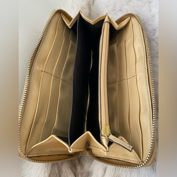 Authentic Gucci GG Monogram Zip Around Wallet - Picture 12 of 15